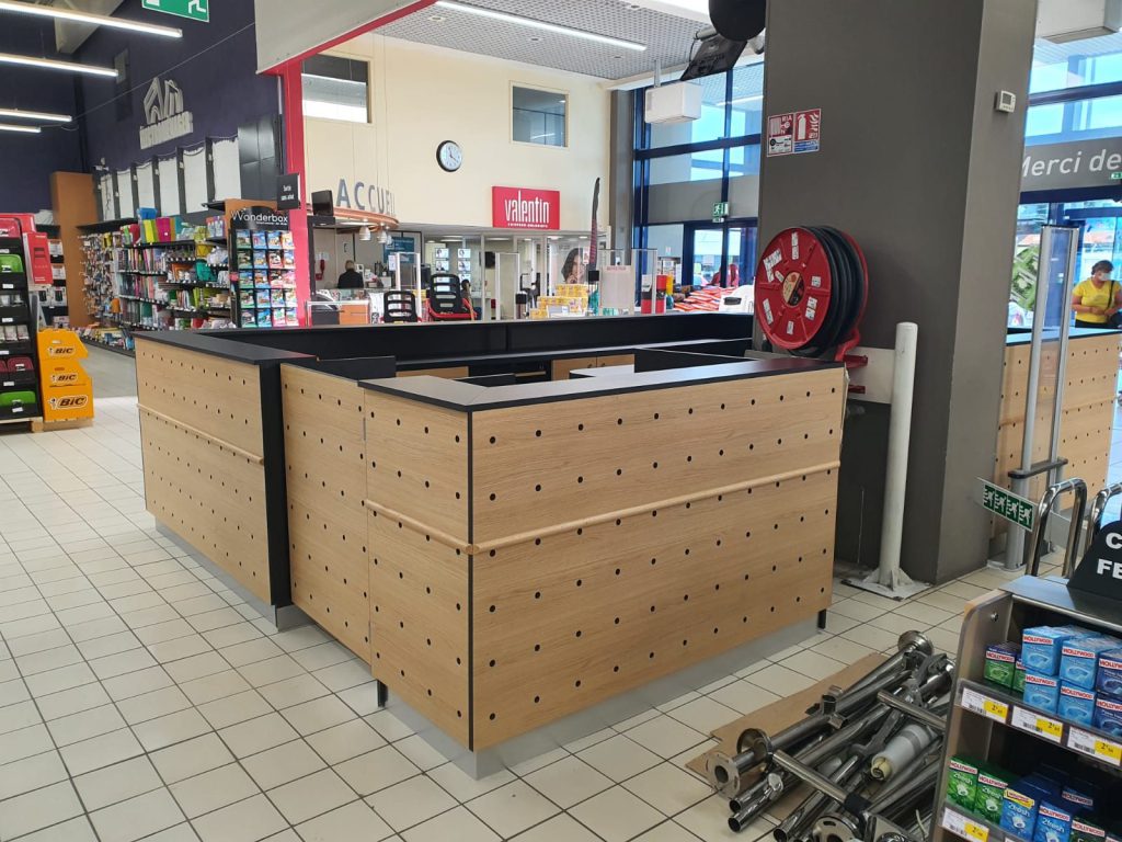 La banque d'accueil vue de face